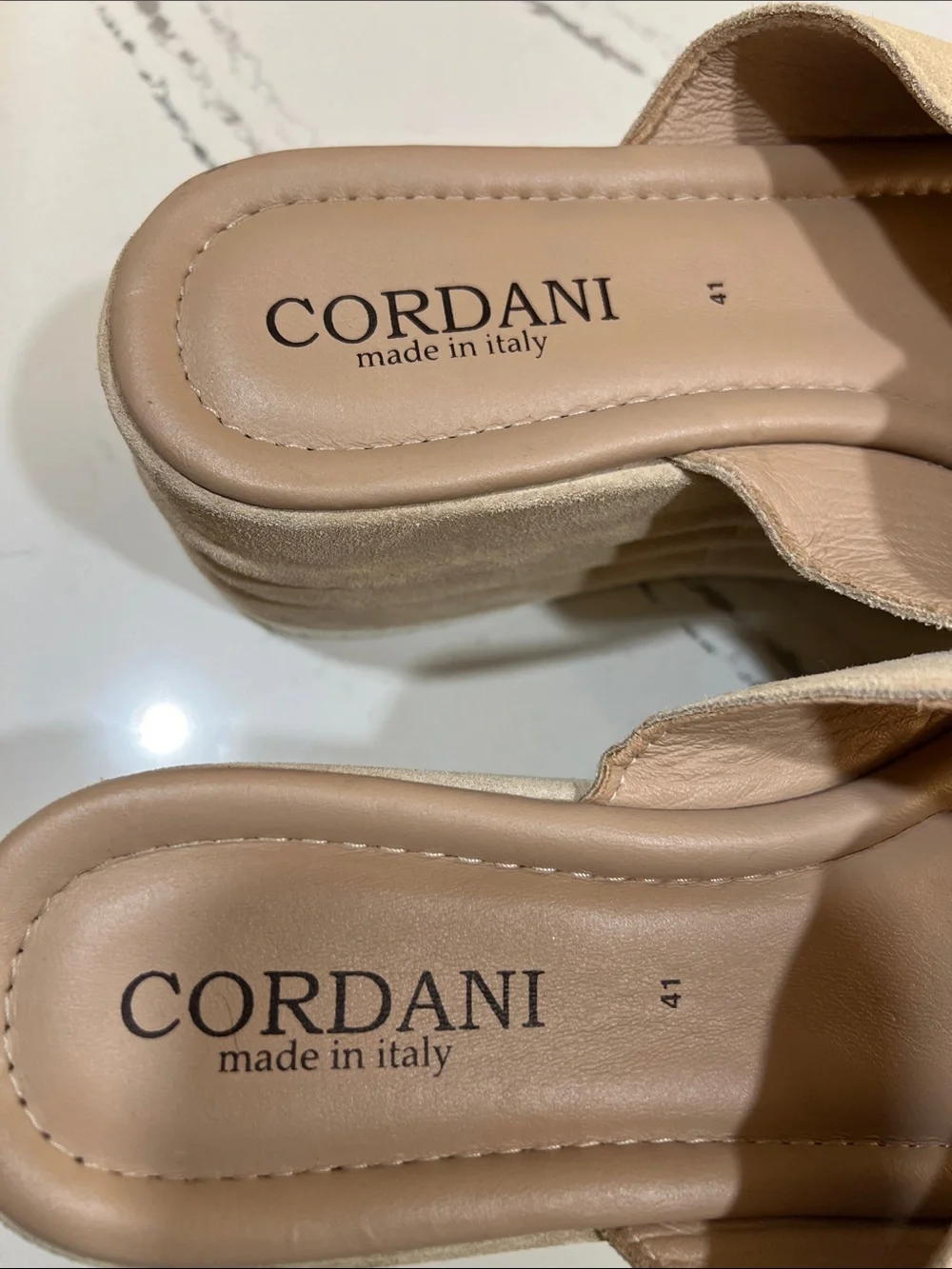 Cordani Made in Italy Beige Suede Platform Slide Sandals size W41 (10)